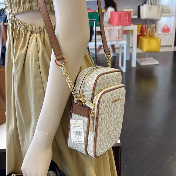 MICHAEL KORS  Jet Set Travel Medium Logo Crossbody Flight Bag # 35F1GTVC2B NWT - Picture 2 of 16